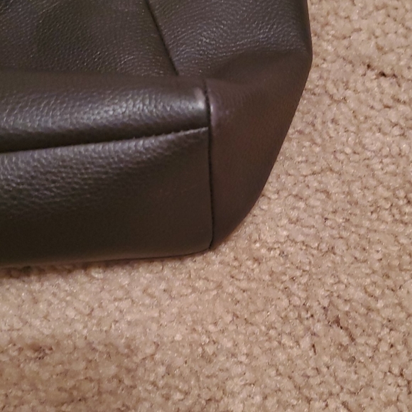 Authentic Coach Chocolate Handbag - Picture 6 of 8